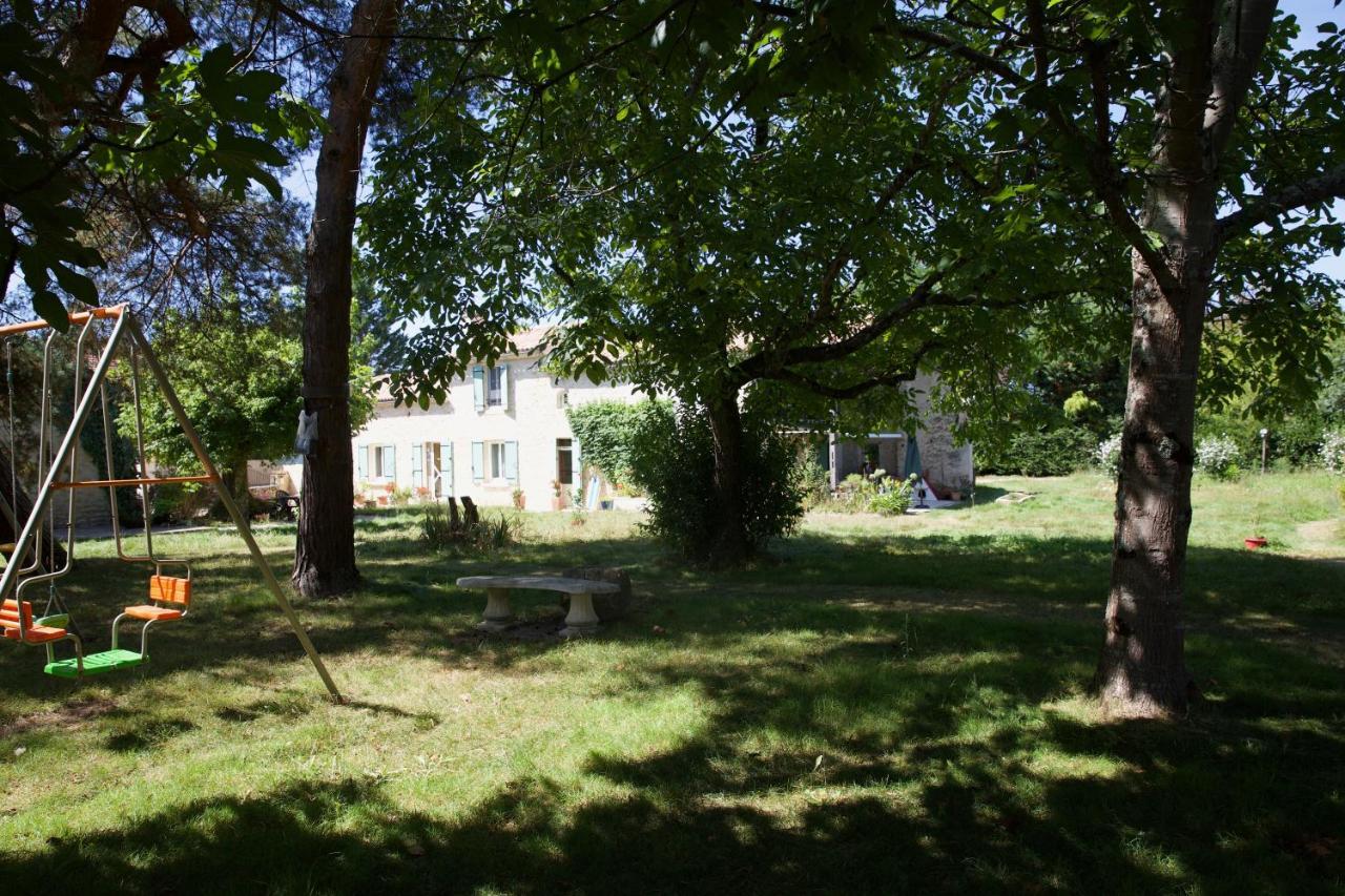 La Dorepontaise Roulotte Parque de Campismo *