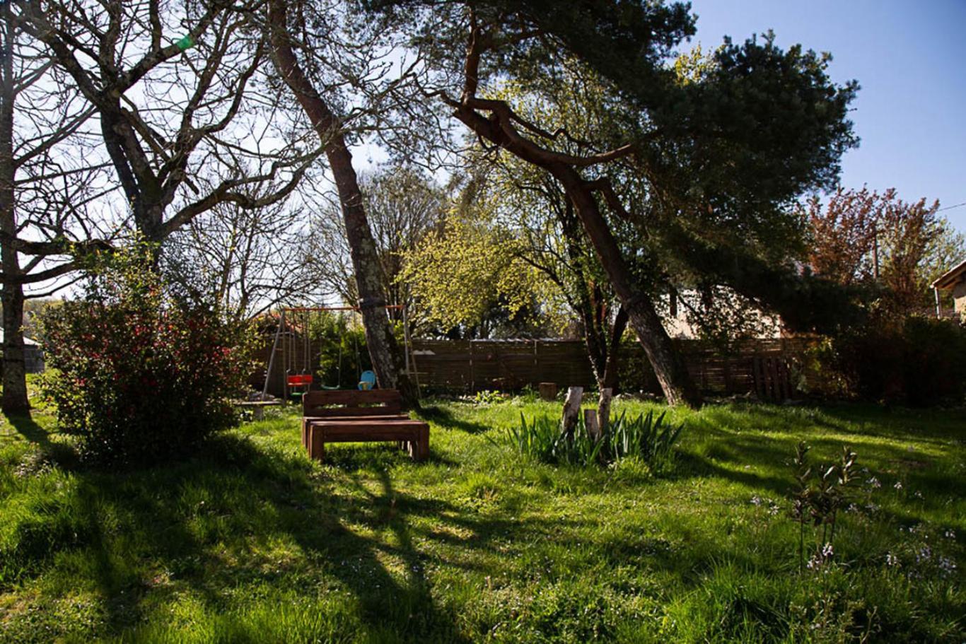 Campsite La Dorepontaise Roulotte